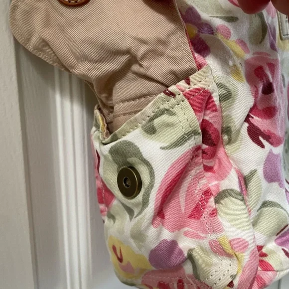 Fossil | Classic Floral Canvas Crossbody Shoulder Bag. Adjustable Straps. Pink - Picture 4 of 12